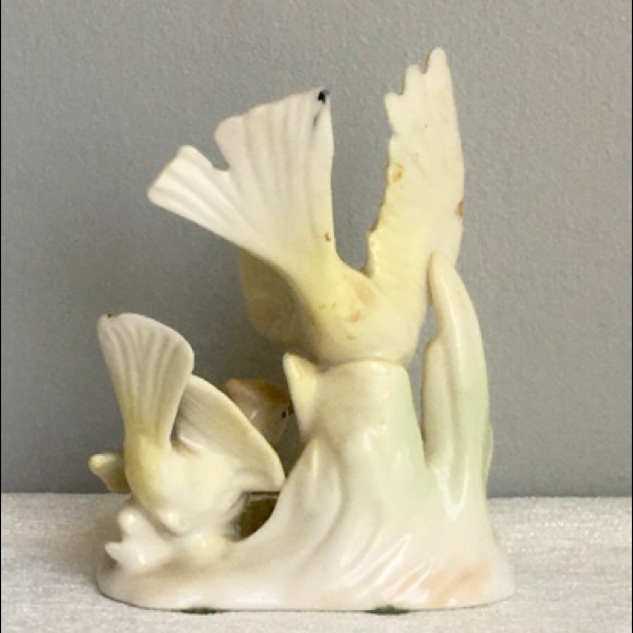 VINTAGE <japan> fine porcelain birds figurine - Picture 2 of 3